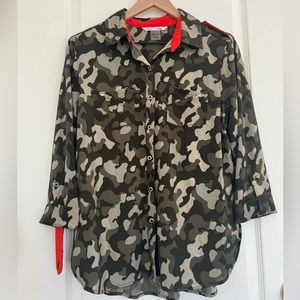 NEW. Peter NYGARD Olive CAMO Blouse | olive | PM